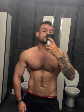 Gus NOVEDAD 