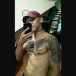 Hola soy Ostin tengo 25 años de edad
Latino masculino muy discreto llevo vida hetero
Solo estoy aquí por trabajo
Man agradable respetuoso atento y placentero... Con buenos cm para disfrutar
Activo xxl ahora
De pasooooo